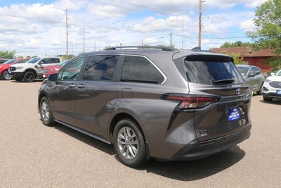 2023 Toyota Sienna XLE 7 Passenger AWD 4dr Mini Van