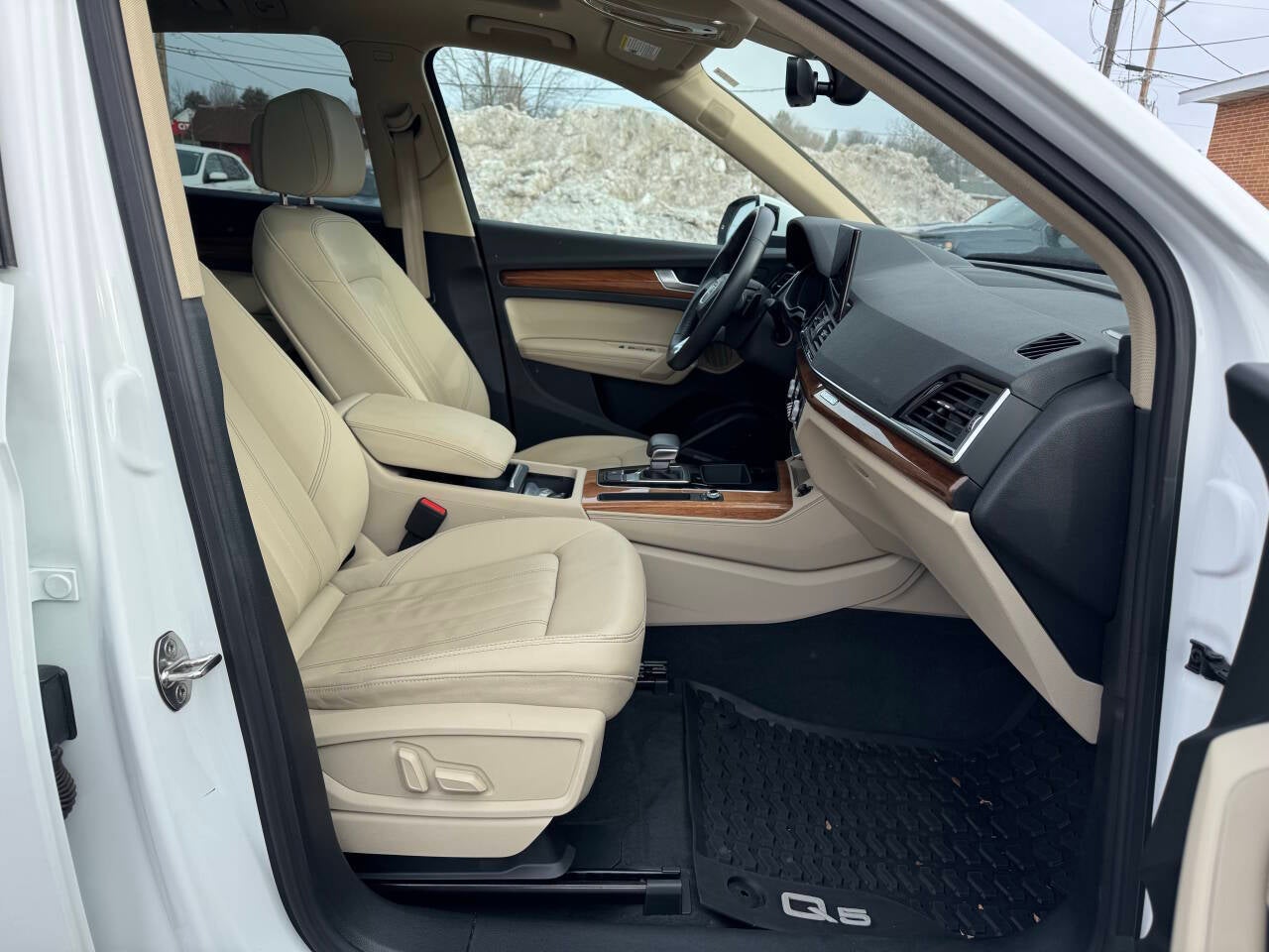 2022 Audi Q5 quattro S line Prem Plus 45 TFSI AWD Premium 4dr SUV