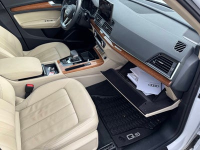 2022 Audi Q5 quattro S line Prem Plus 45 TFSI AWD Premium 4dr SUV