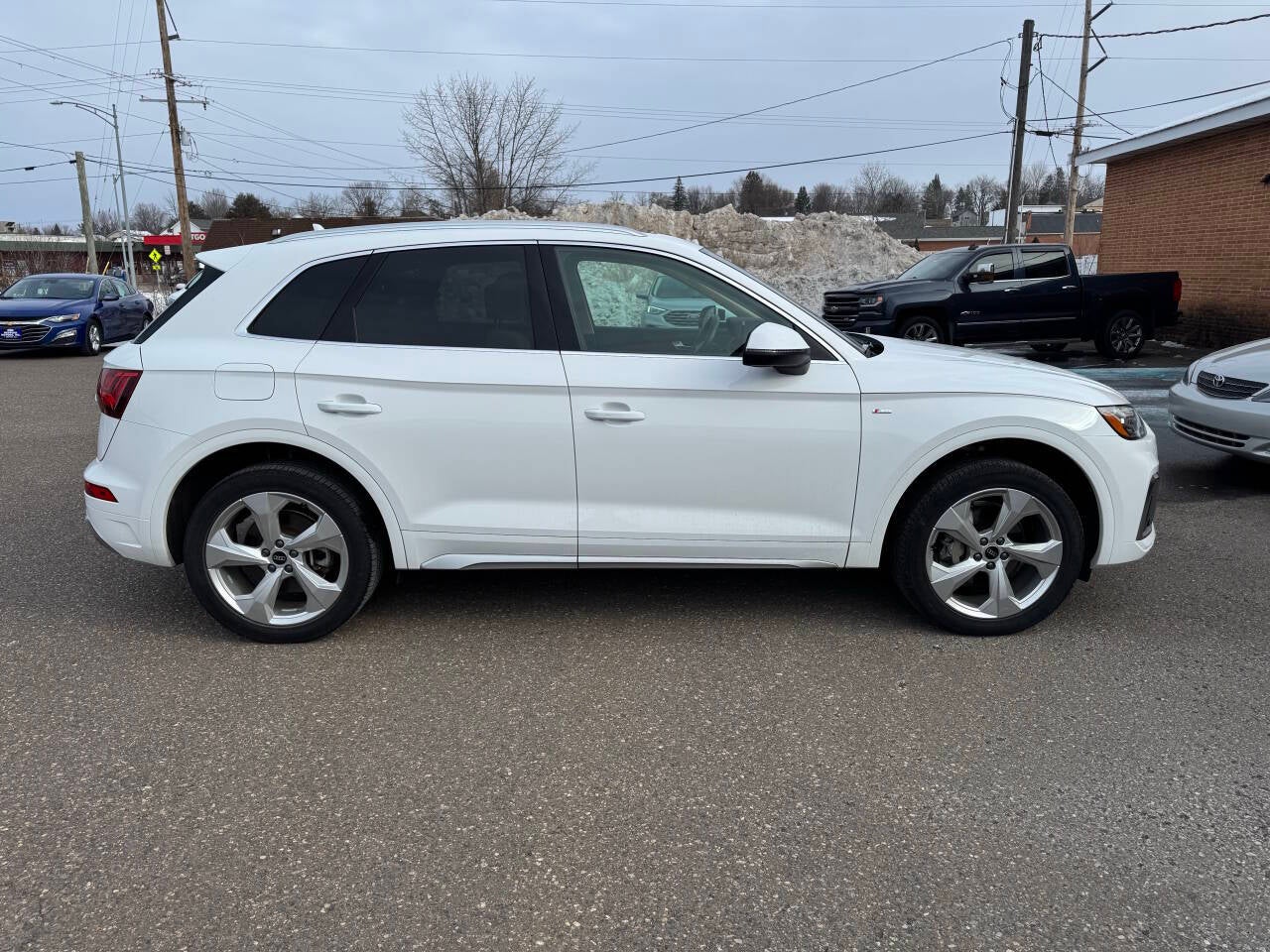 2022 Audi Q5 quattro S line Prem Plus 45 TFSI AWD Premium 4dr SUV